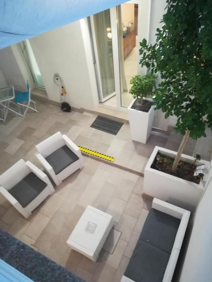 Y Arcillos Luxury Rooms Cin Ito75O35B4Ooo468O2 Lecce Eksteriør billede